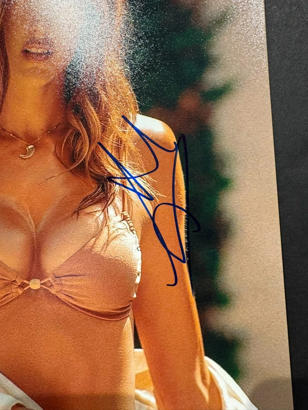 ALESSANDRA AMBROSIO SIGNED 11X14 PHOTO AUTO VICTORIAS SECRET MODEL BECKETT COA, изображение 2