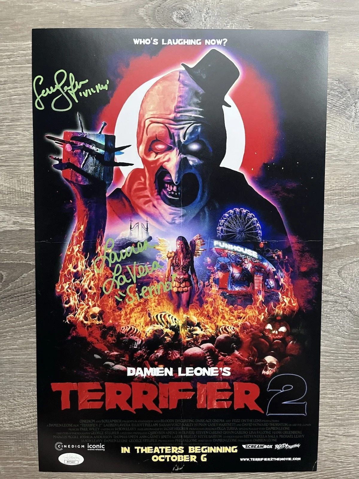 Lauren LaVera — Lauren LaVera Samantha Scaffidi Dual Signed Terrifier 2 11x17 Photo JSA COA, image 2