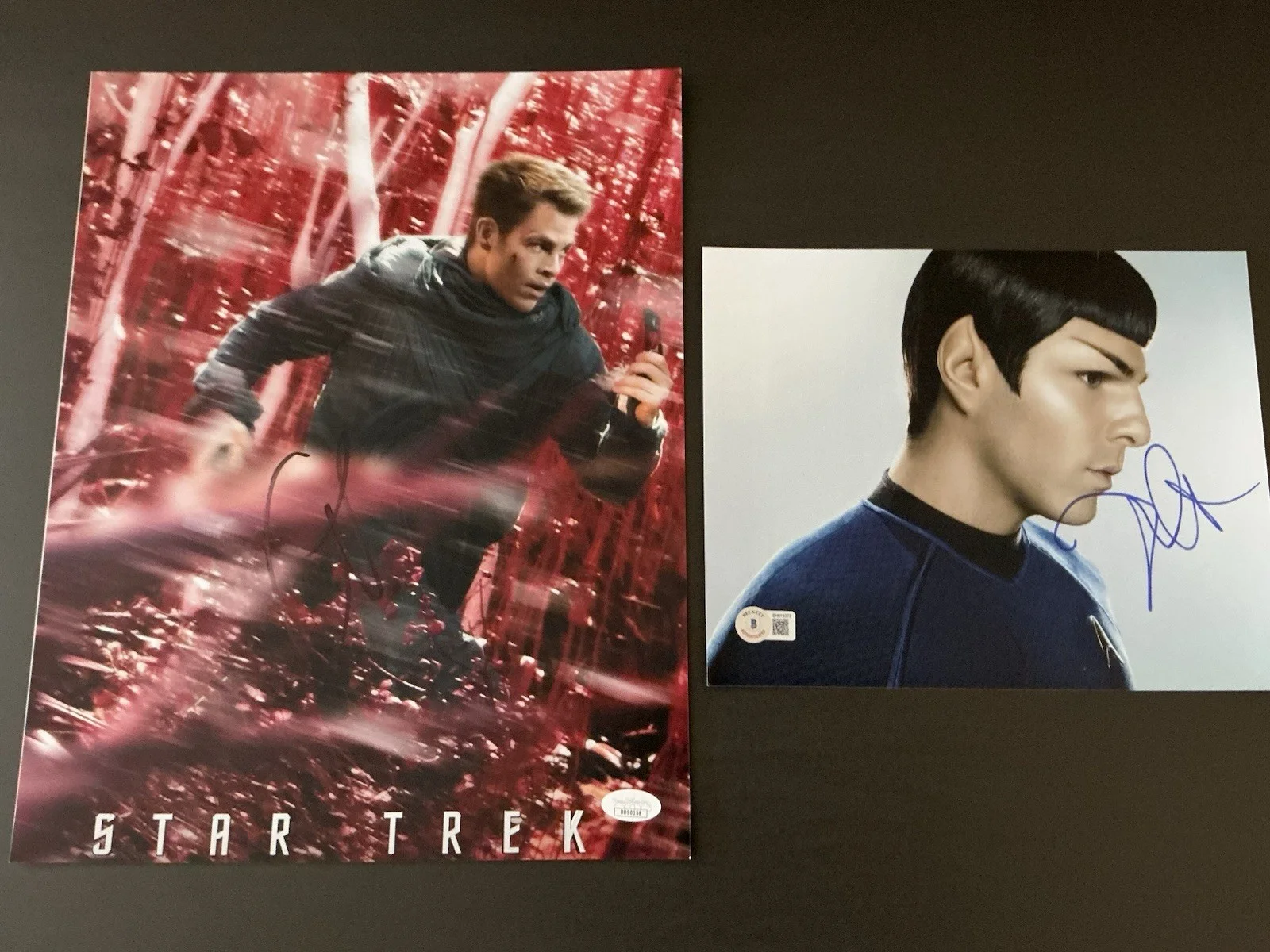 ZACHARY QUINTO & CHRIS PINE — STAR TREK-CHRIS PINE & ZACHARY QUINTO signed 11x14 & 8x10 JSA BAS authenticated