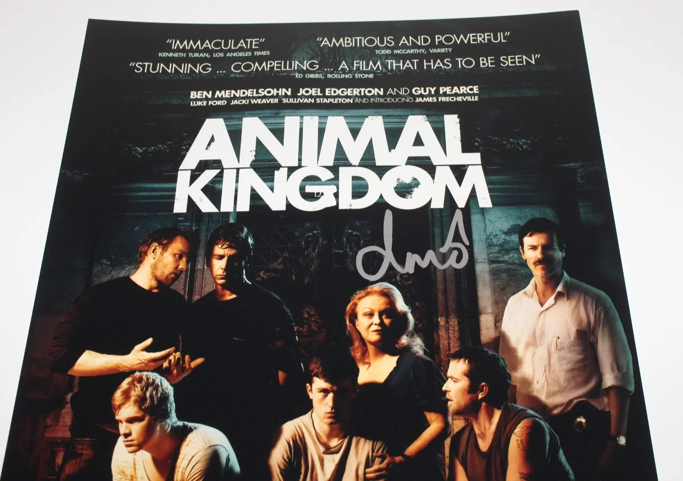DIRECTOR DAVID MICHOD SIGNED 'ANIMAL KINGDOM' 12x18 MOVIE POSTER BAS BECKETT COA, изображение 2