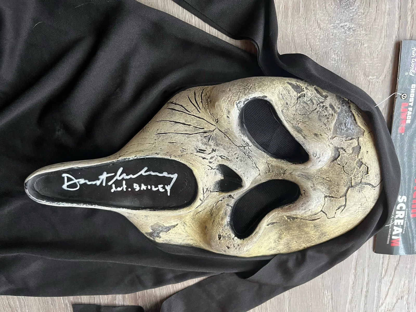 Dermot Mulroney — Dermot Mulroney Signed Aged Ghostface Mask Beckett COA SCREAM Horror, изображение 4
