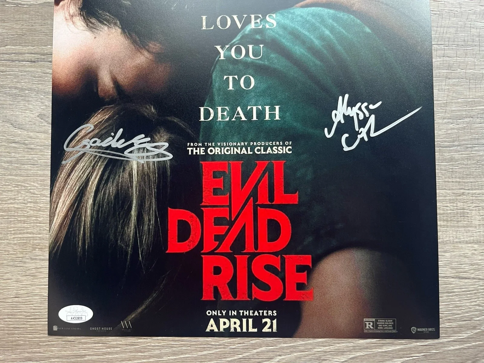 Alyssa Sutherland Gabrielle Echols Signed Evil Dead Rise 11x17 Photo JSA COA, image 3