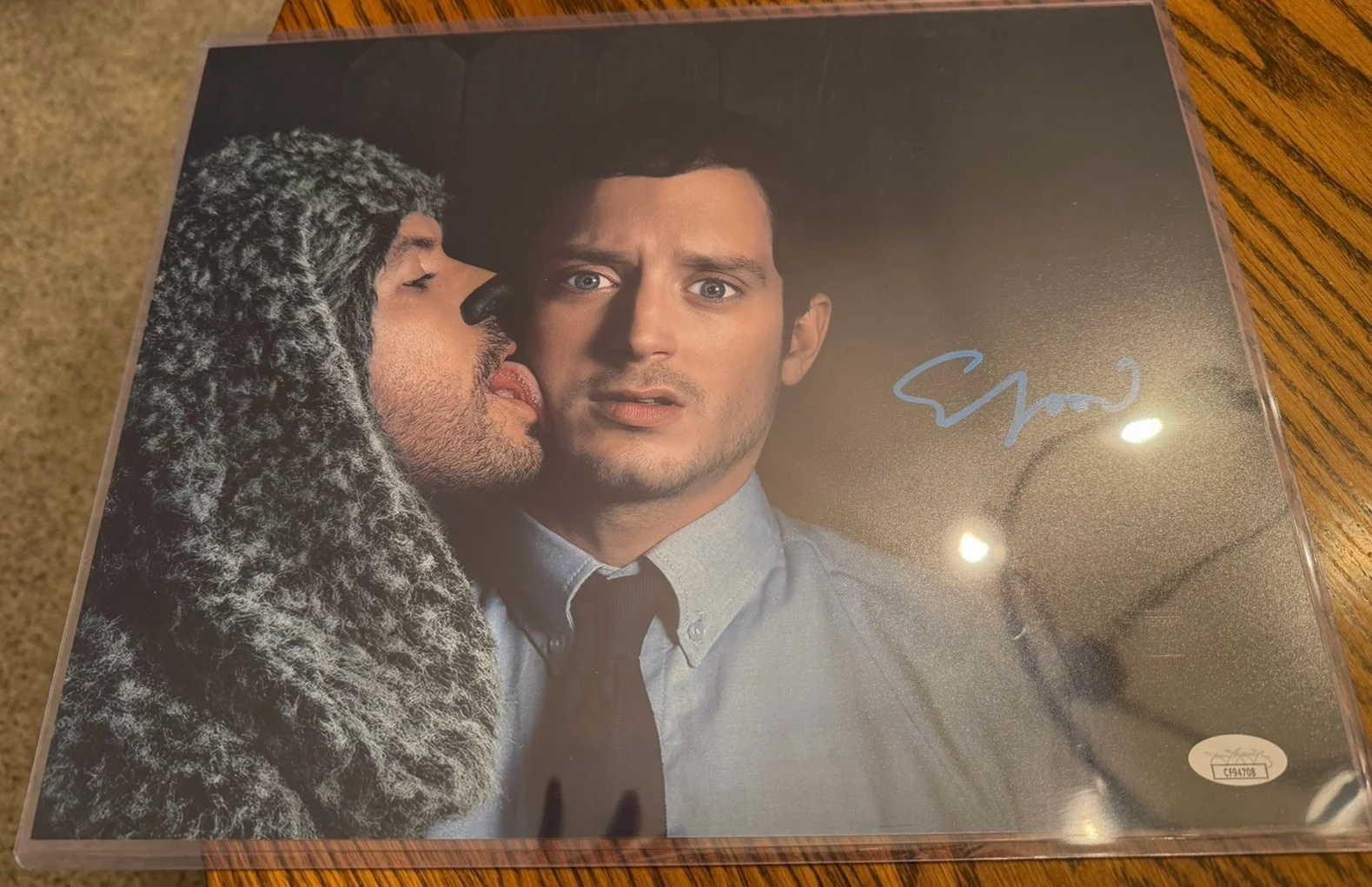 Elijah Wood Signed Wilfred 11x14 JSA COA, image 2