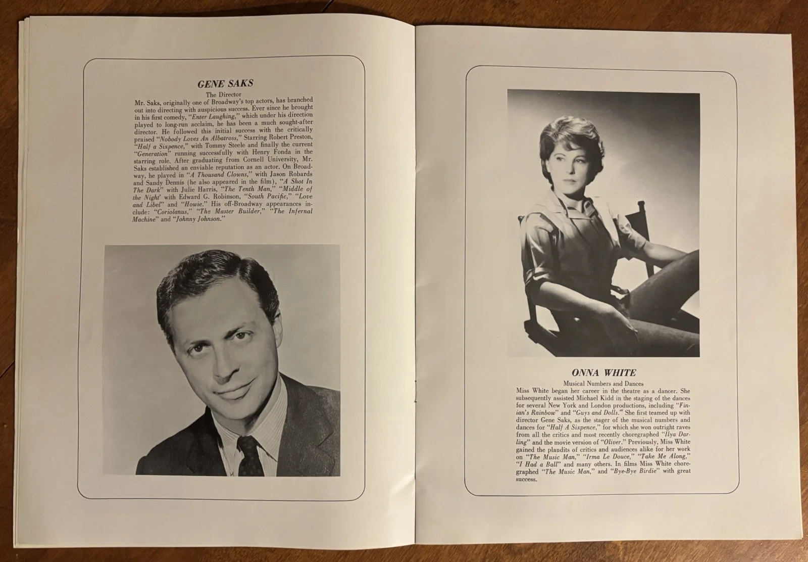 Angela Lansbury — Angela Lansbury Original Signed Program from “Mame” 1968 Broadway, image 5