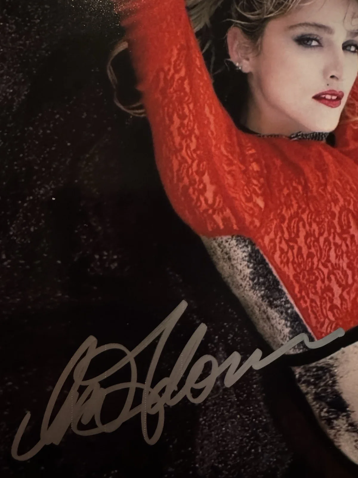 Madonna Autographed 8x10 photo With COA legendary Singer Queen Of Pop, изображение 2