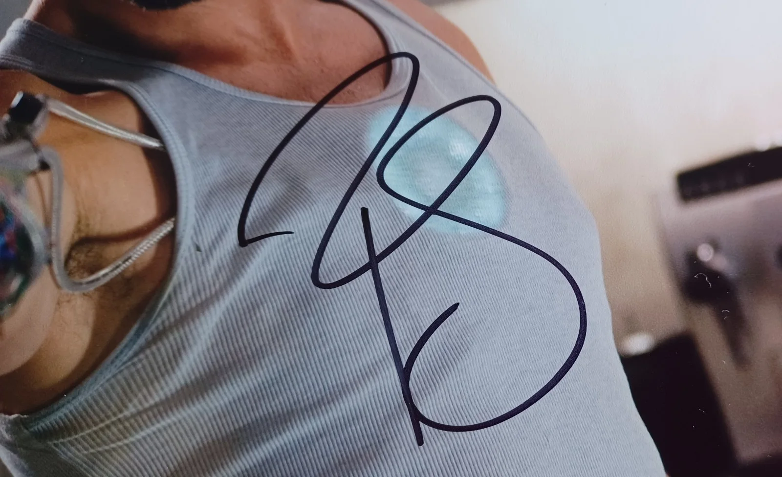 Robert Downey Jr — Robert Downey Jr Signed Photo, PSA/DNA, image 2