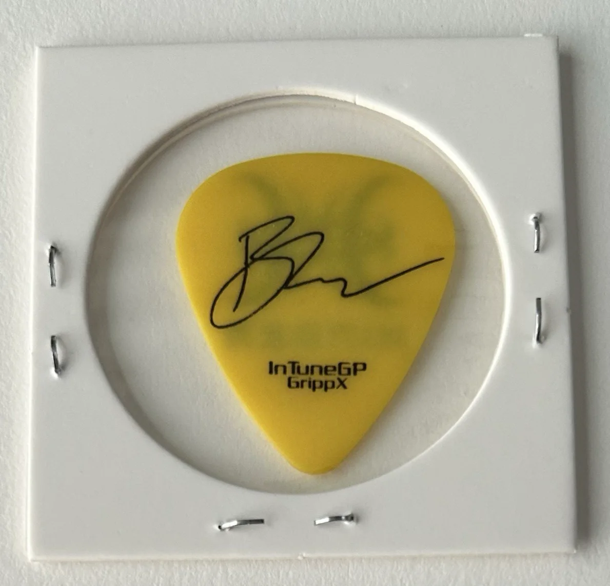 Hinder - Joe "Blower" Garvey Signature Tour Guitar Pick - Yellow/Black, изображение 2