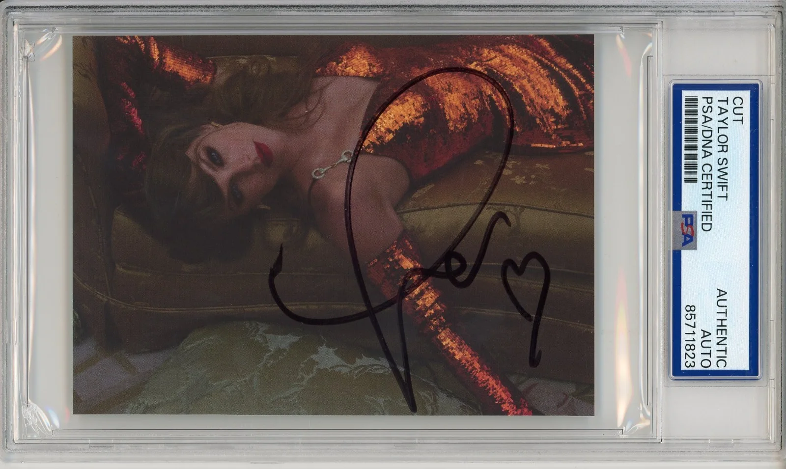 Taylor Swift — SIGNED TAYLOR SWIFT LIFE OF A SHOWGIRL UNIQUE SEXY PICTURE PSA DNA COA AUTOGRAPH
