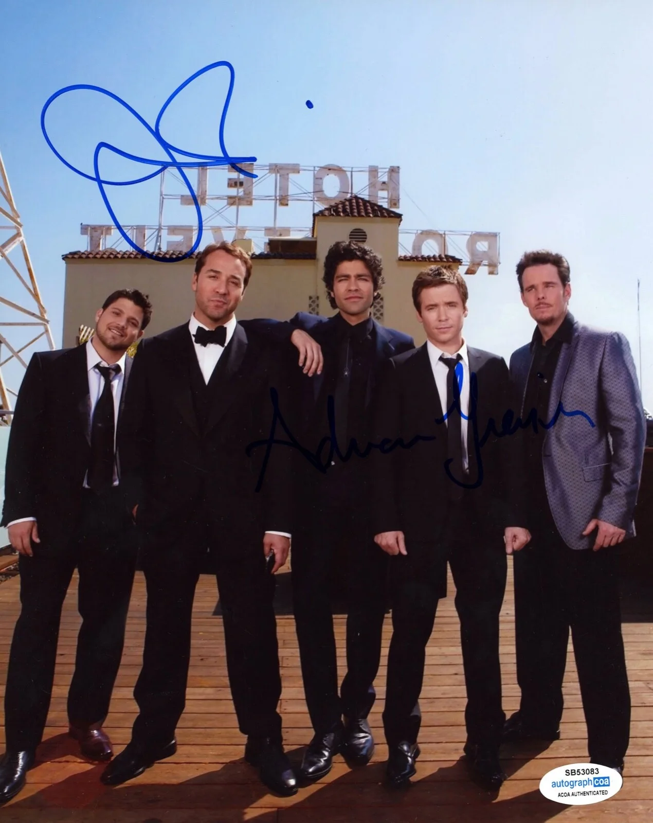 ADRIAN GRENIER, JEREMY PIVEN — Adrian Grenier & Jeremy Piven signed "ENTOURAGE" 8x10 Photo PROOF c ACOA COA, image 3