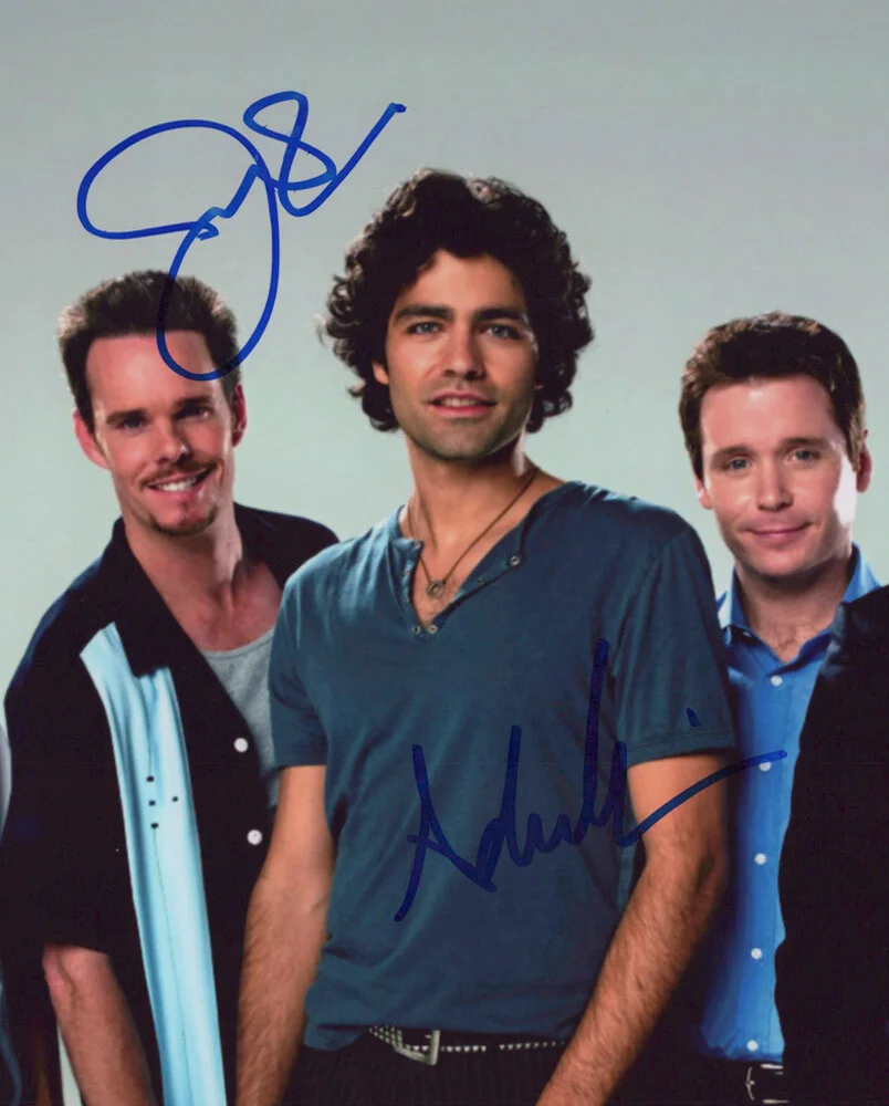 ADRIAN GRENIER, JEREMY PIVEN — Adrian Grenier & Jeremy Piven signed "ENTOURAGE" 8x10 Photo PROOF b ACOA COA, image 4