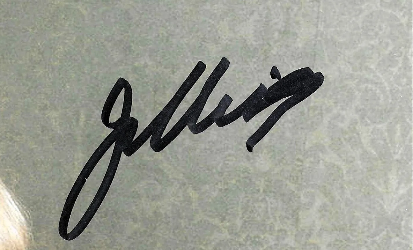Joan Collins — JOAN COLLINS signed ALEXIS of DYNASTY pictured with Linda Evans BECKETT BAS coa, image 2