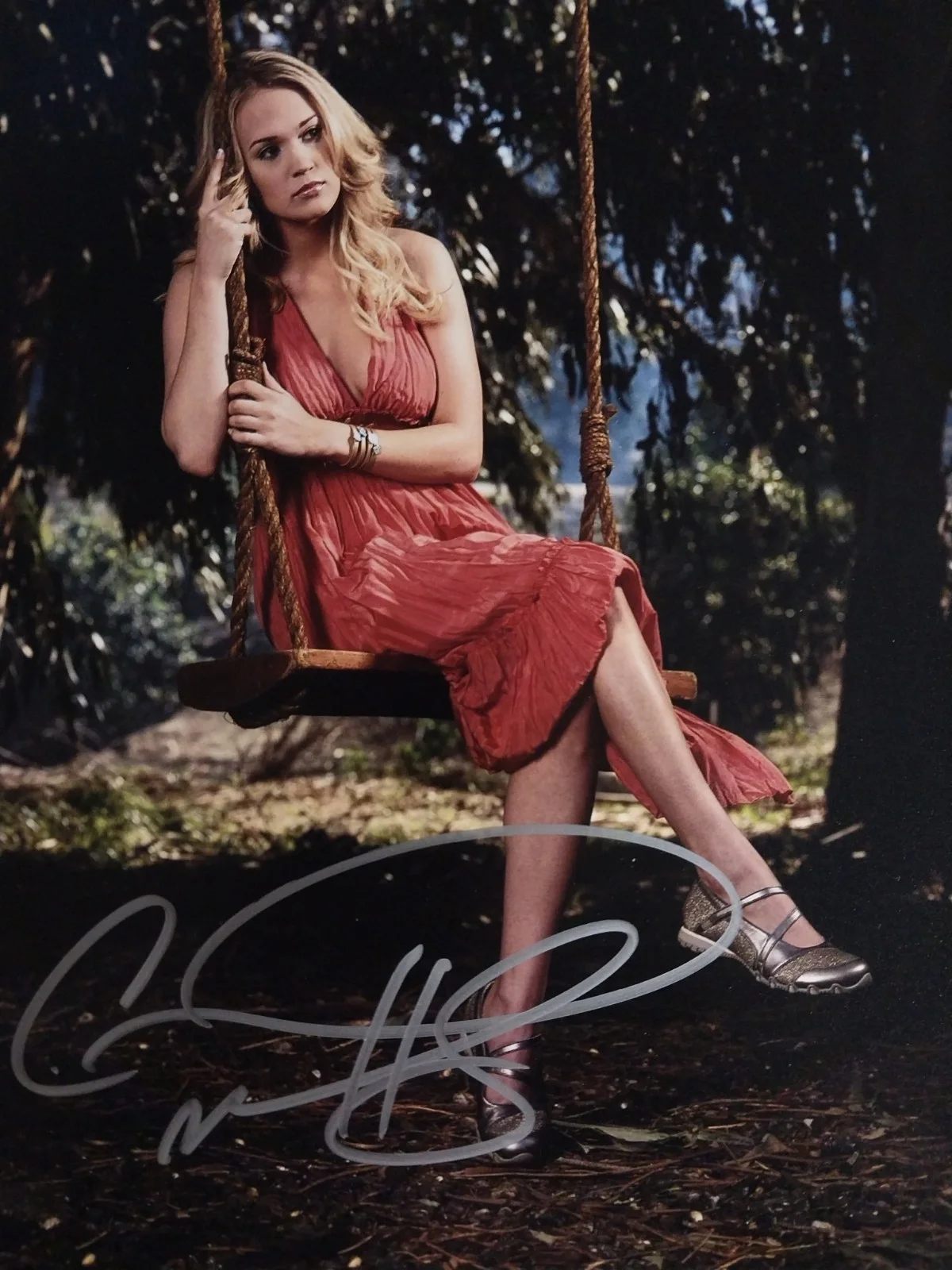 Carrie Underwood signed 8 x 10 photo Original Matte Finish COA Guaranteed For L, image 2