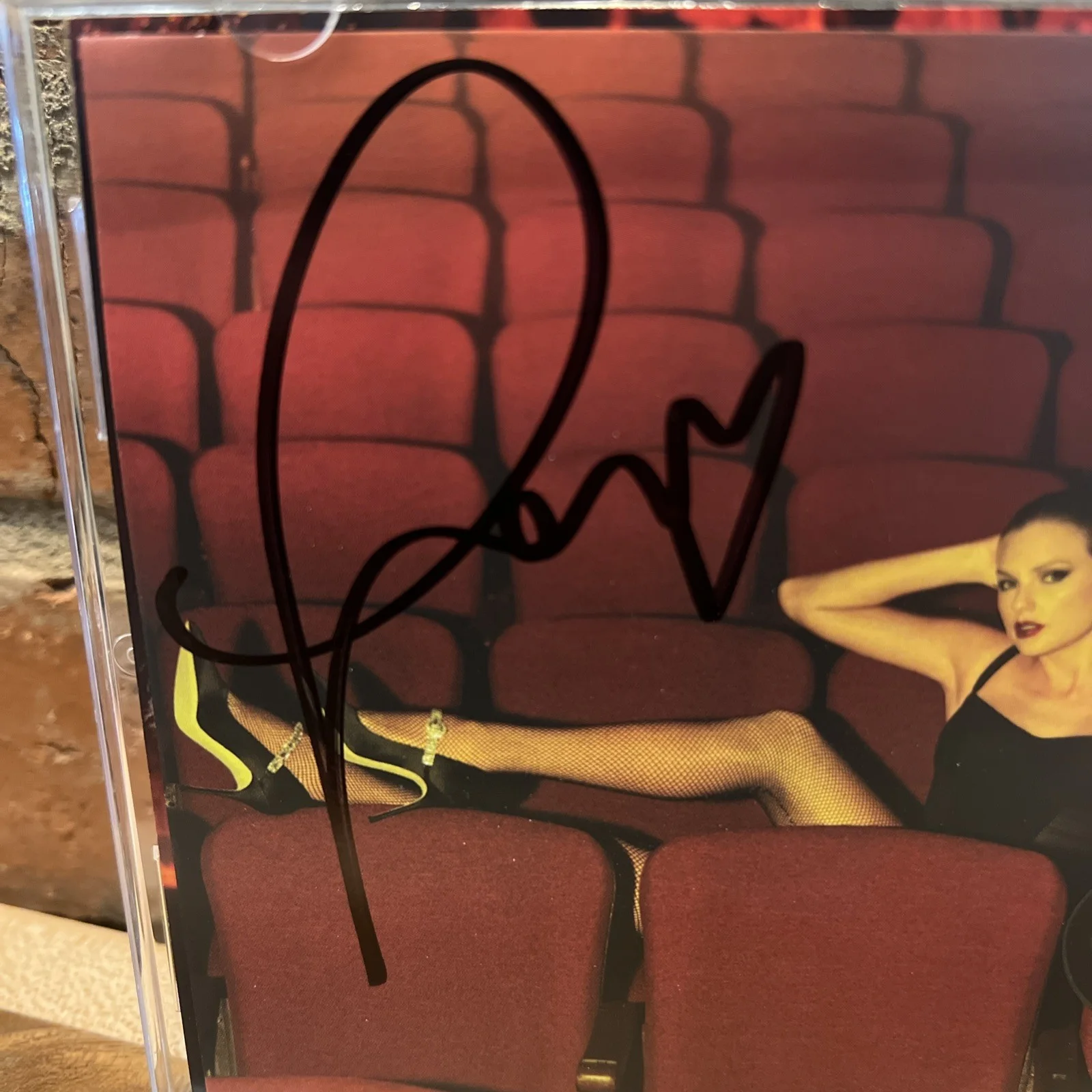 LONG AUTOGRAPHED Taylor Swift Signed The Life Of A Showgirl CD Photo 4 ❤️ RARE, изображение 2
