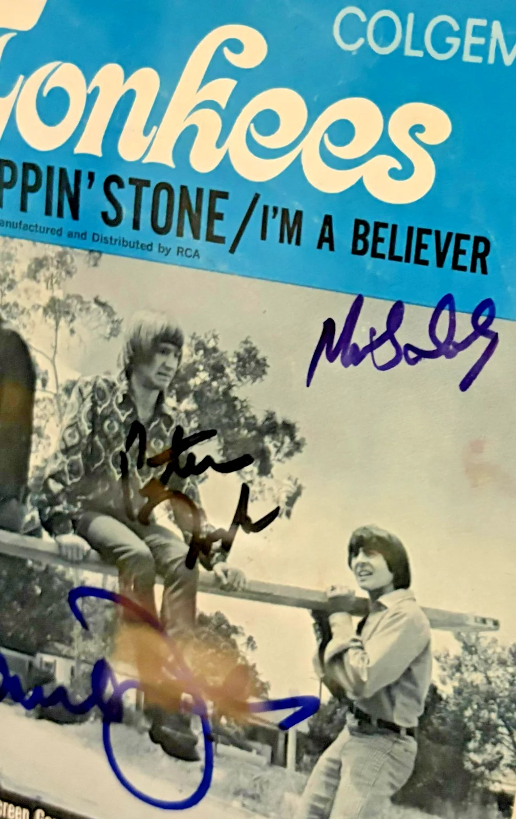 Micky Dolenz, Davy Jones, Peter Tork — THE MONKEES X3 SIGNED ALBUM SLEEVE PSA ENCAPSULATED DOLENZ JONES TORK, изображение 3