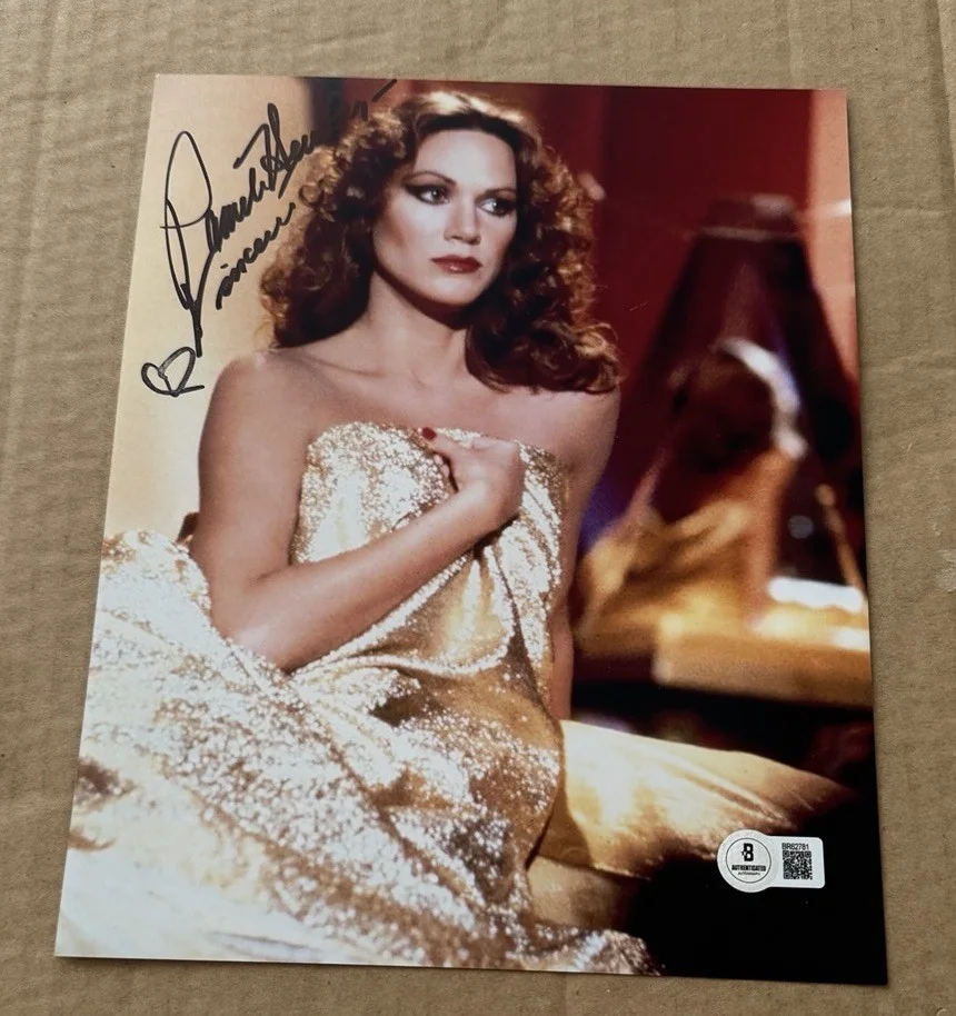 PAMELA HENSLEY — PAMELA HENSLEY SIGNED BUCK ROGERS 8X`10 PHOTO BECKETT COA AUTHENTIC #5