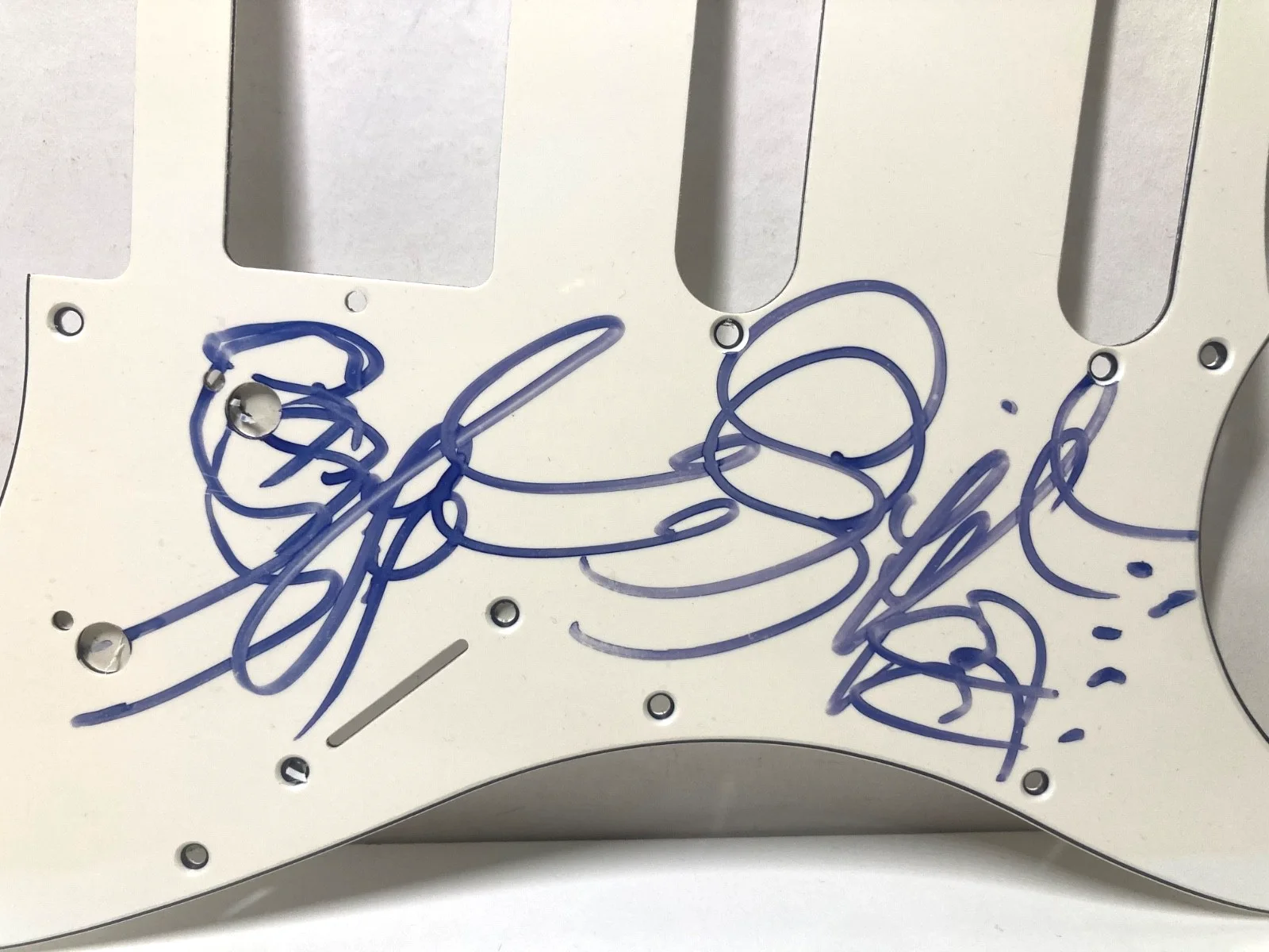 GUITAR PICKGUARD Signed by SYLVAIN SYLVAIN Personalized NEW YORK DOLLS, image 2
