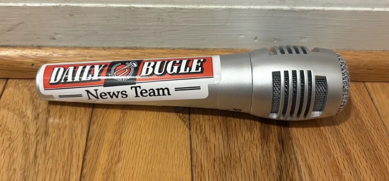 J.K. Simmons — SPIDERMAN JONAH JAMESON J.K. SIMMONS SIGNED DAILY BUGLE LOGO MICROPHONE JSA COA, image 3