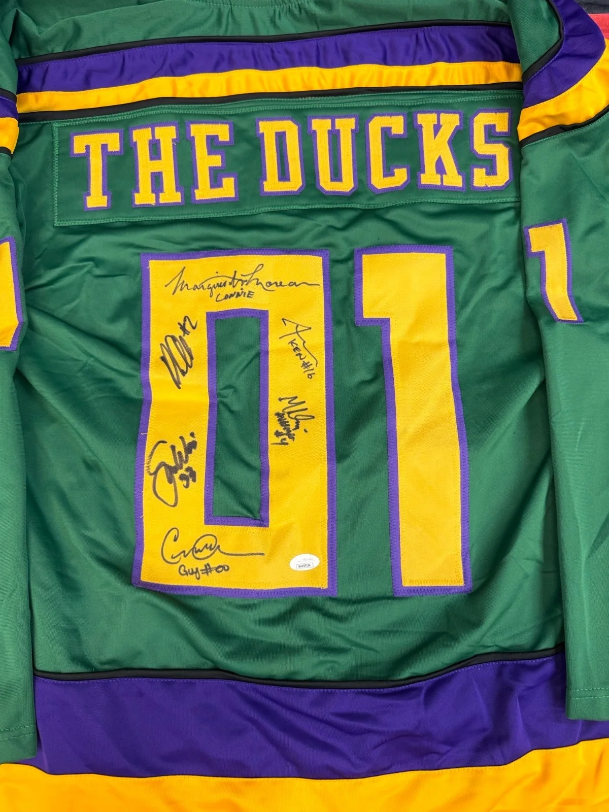 Guy Germaine Shaun Weiss Marguerite Moreau Danny Tamberelli — Mighty Ducks Customed Signed Jersey by 6 JSA Weiss Moreau Germaine Tamberelli, изображение 2