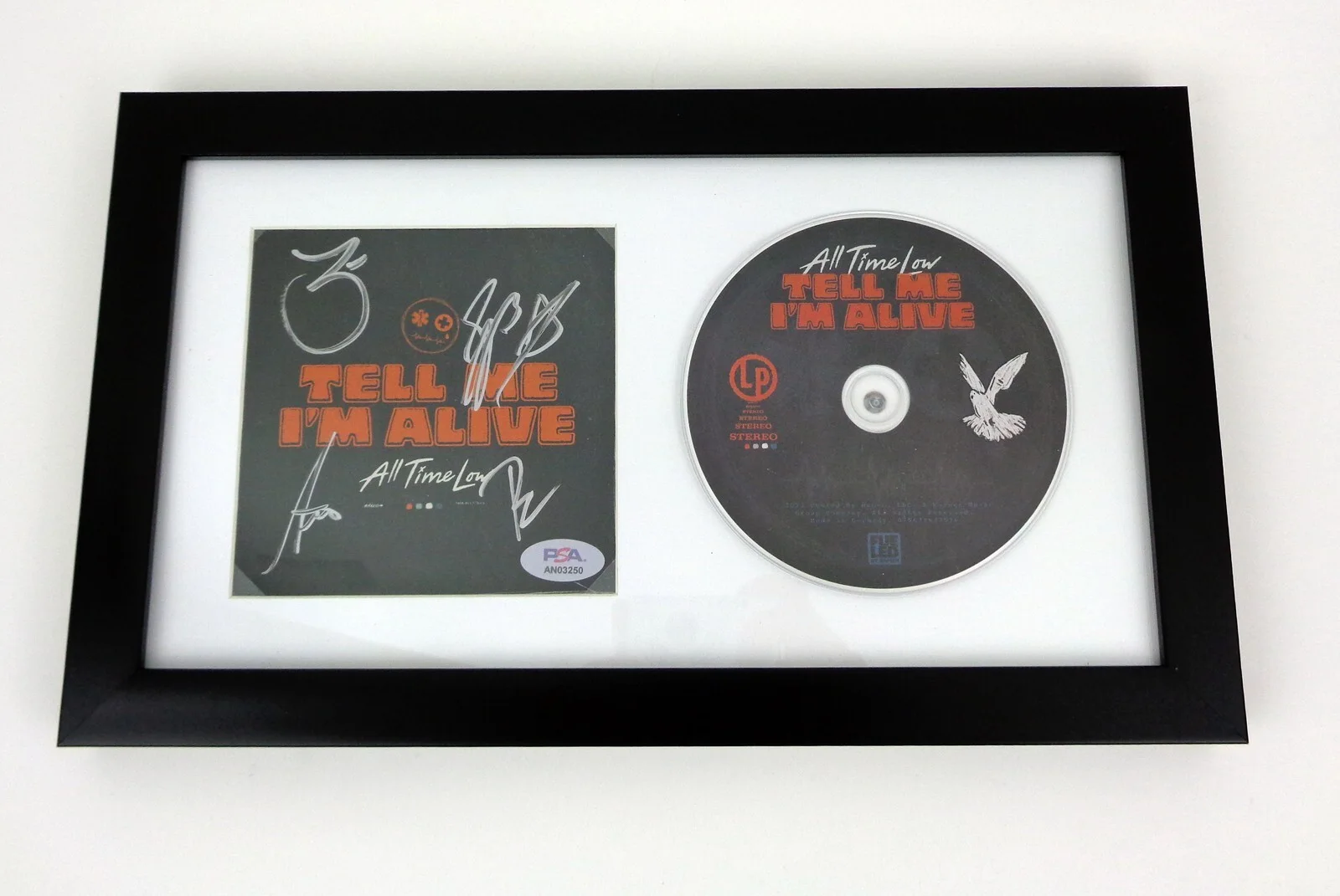All Time Low Entire Band Signed Autograph Tell Me I'm Alive CD Framed PSA COA, изображение 2