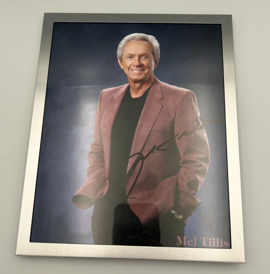 Mel Tillis In Person Signed Framed 8 x 10 Photo, изображение 2