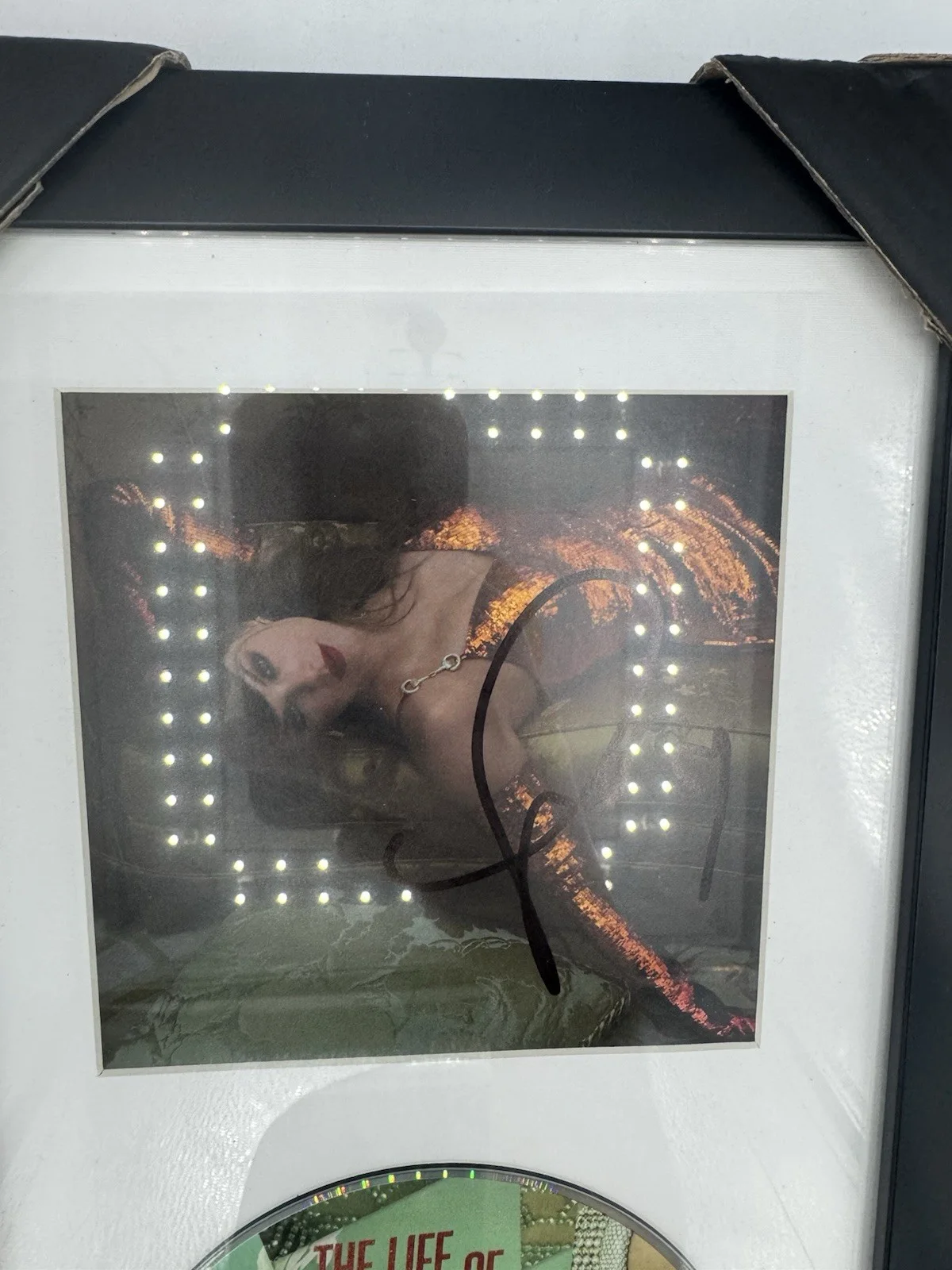 Taylor Swift The Life of a Showgirl CD Signed Photo FRAMED SET OF 4 In Hand TTPD, изображение 4