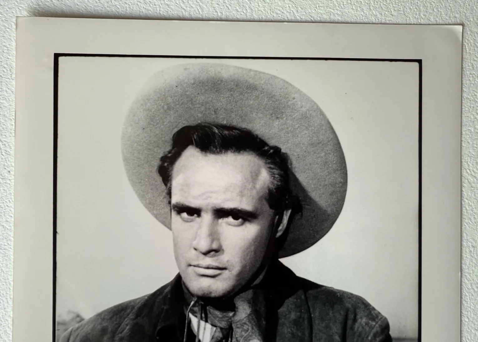 MARLON BRANDO – Vintage Press Photo “One-Eyed Jacks” 1961 – Stills Paris, изображение 4