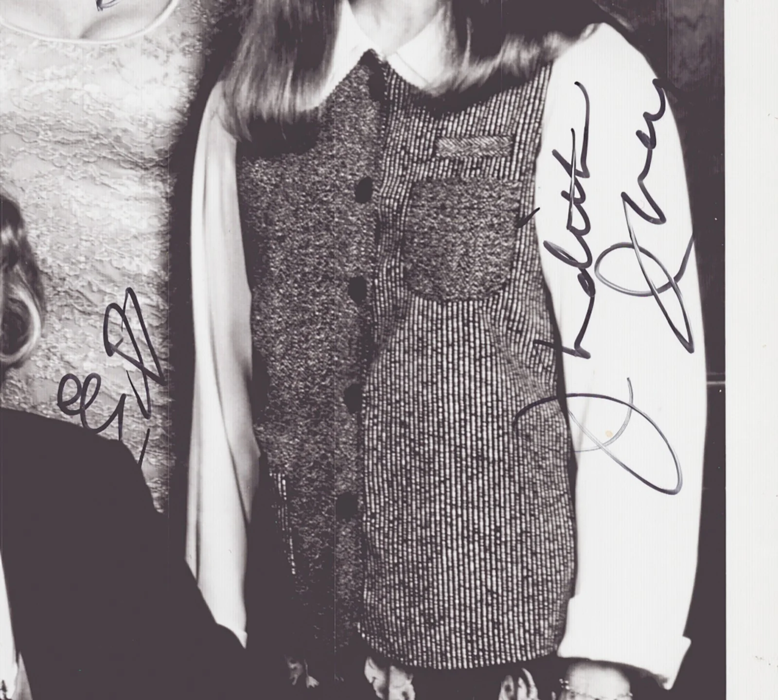 Judith Ivey, Beth Broderick, Harriet S. Harris — THE FIVE MRS BUCHANANS TV CAST - PHOTOGRAPH SIGNED CIRCA 1994 WITH CO-SIGNERS, image 4