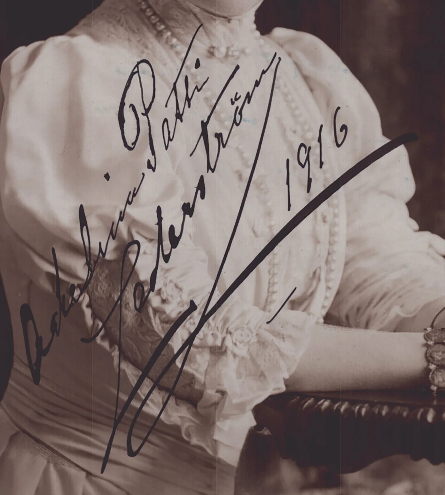 Adelina Patti — MADAME ADELINA PATTI - PICTURE POST CARD SIGNED 1916, изображение 2