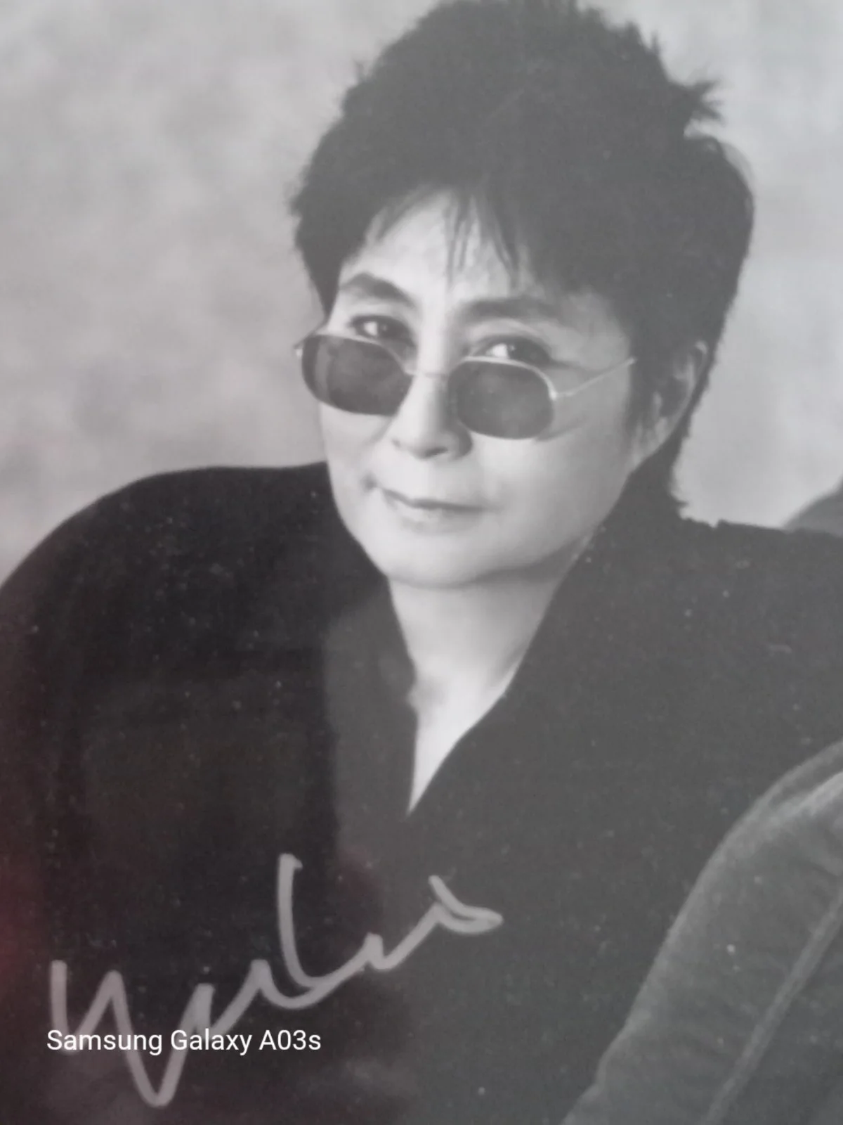 Yoko Ono Hand Signed Promo Poster 8" X 10", image 2