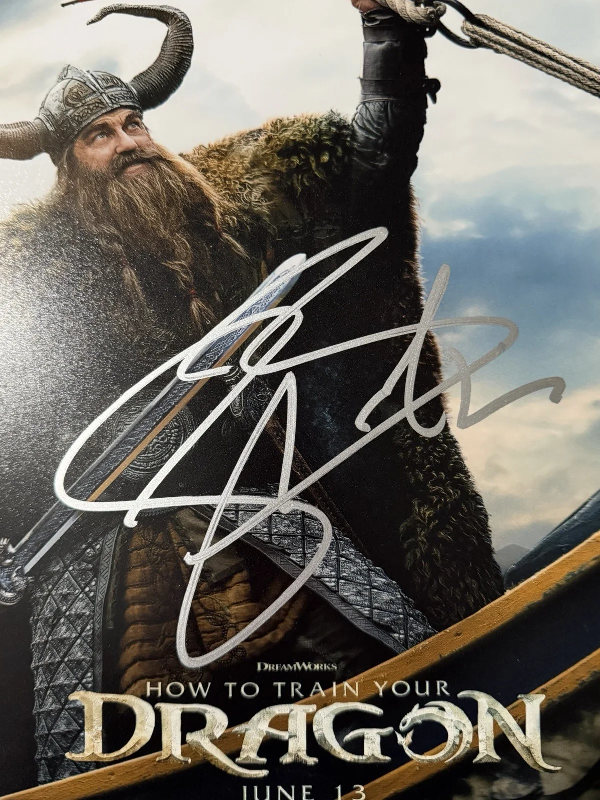 Gerard Butler — GERARD BUTLER SIGNED HOW TO TRAIN YOUR DRAGON 11x17 AUTOGRAPH PHOTO BECKETT-C, изображение 2