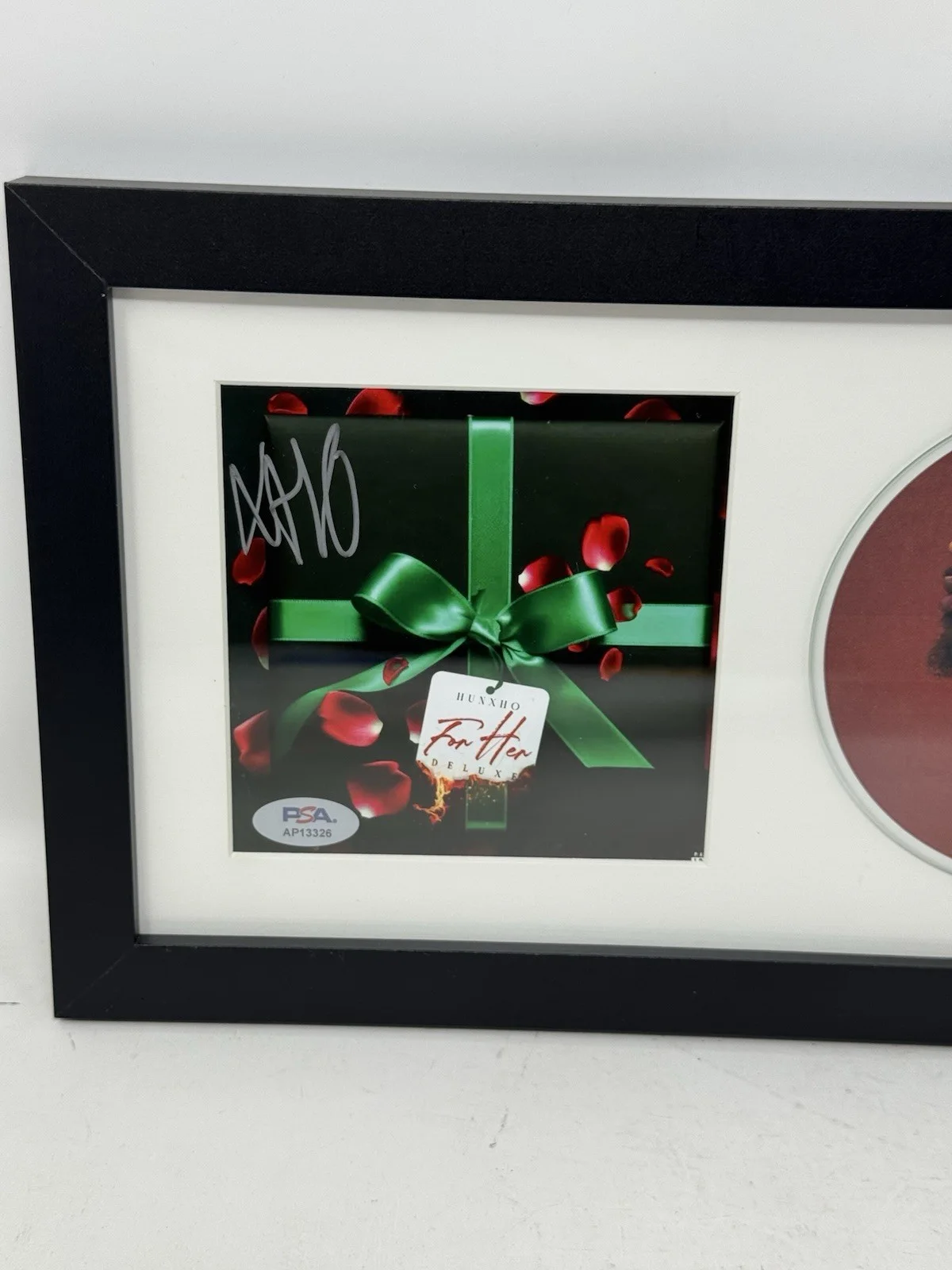 HUNXHO SIGNED AUTOGRAPH FOR HER DELUXE CD PSA/DNA COA FRAMED BY TOMORROW RARE, изображение 2