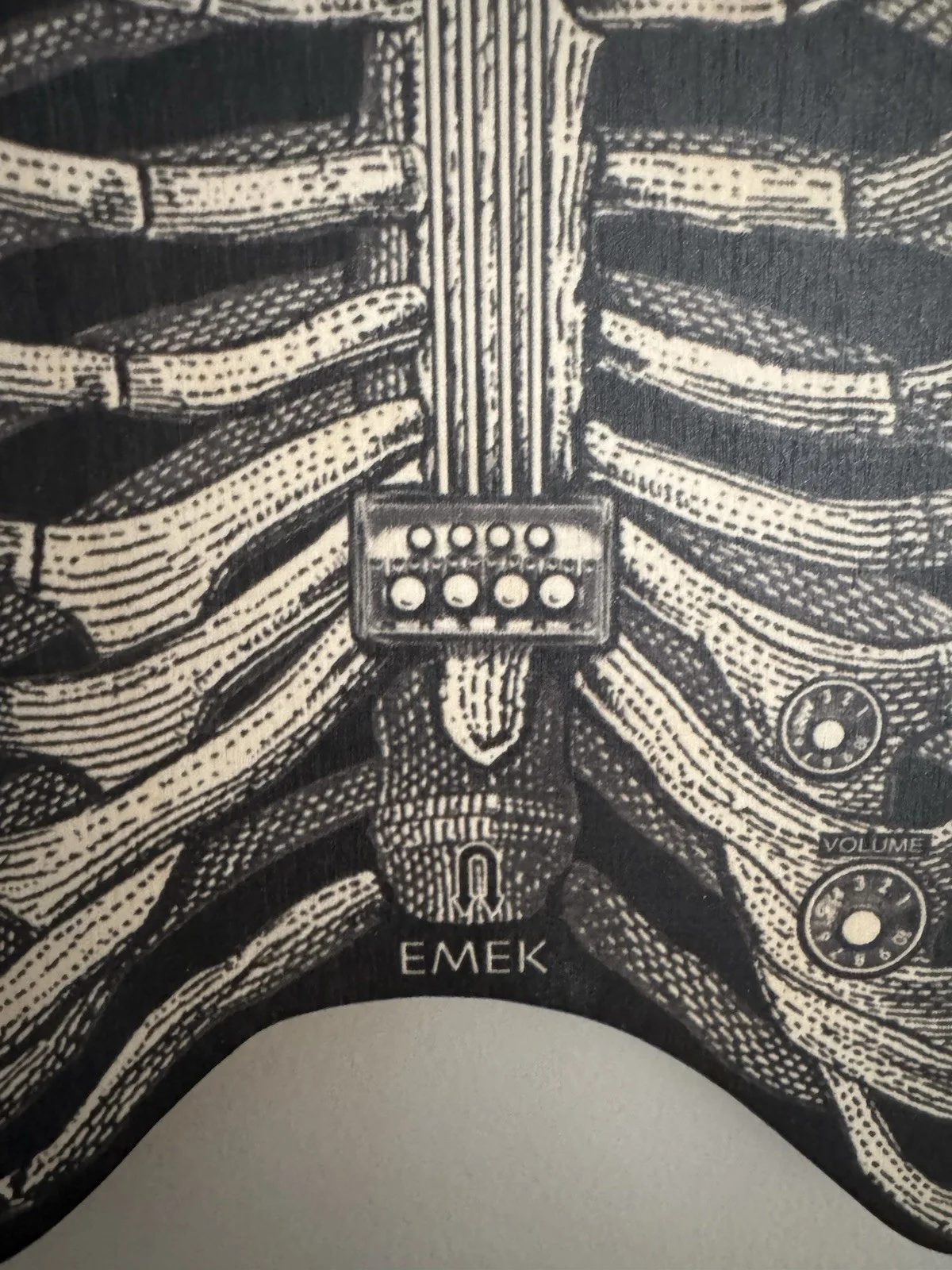 EMEK Bone Guitar Print On Wood QOTSA Arrrght, изображение 5