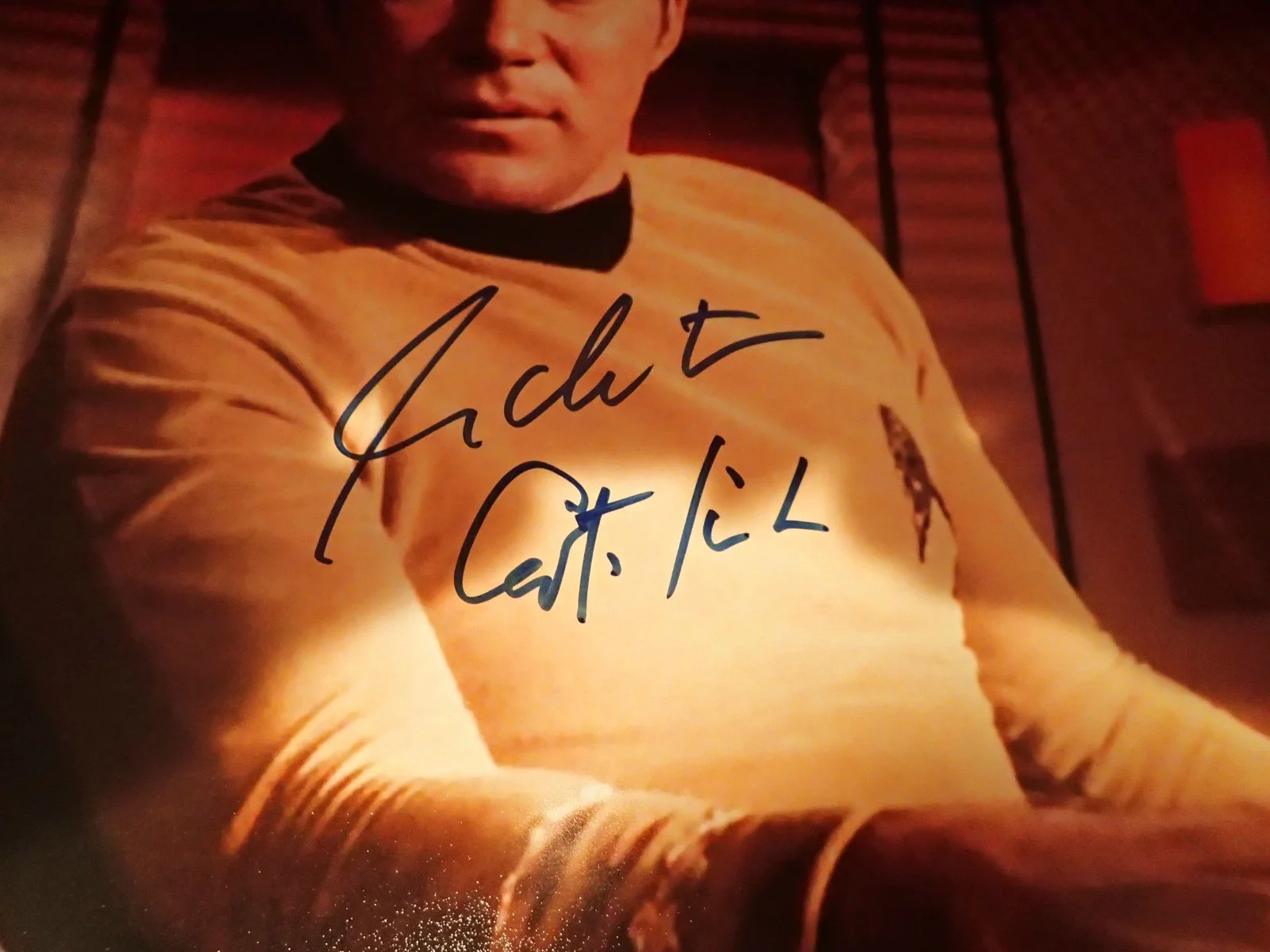 William Shatner — William Shatner Signed 16X20 Photo W/ Capt. Kirk JSA WB953363, изображение 2