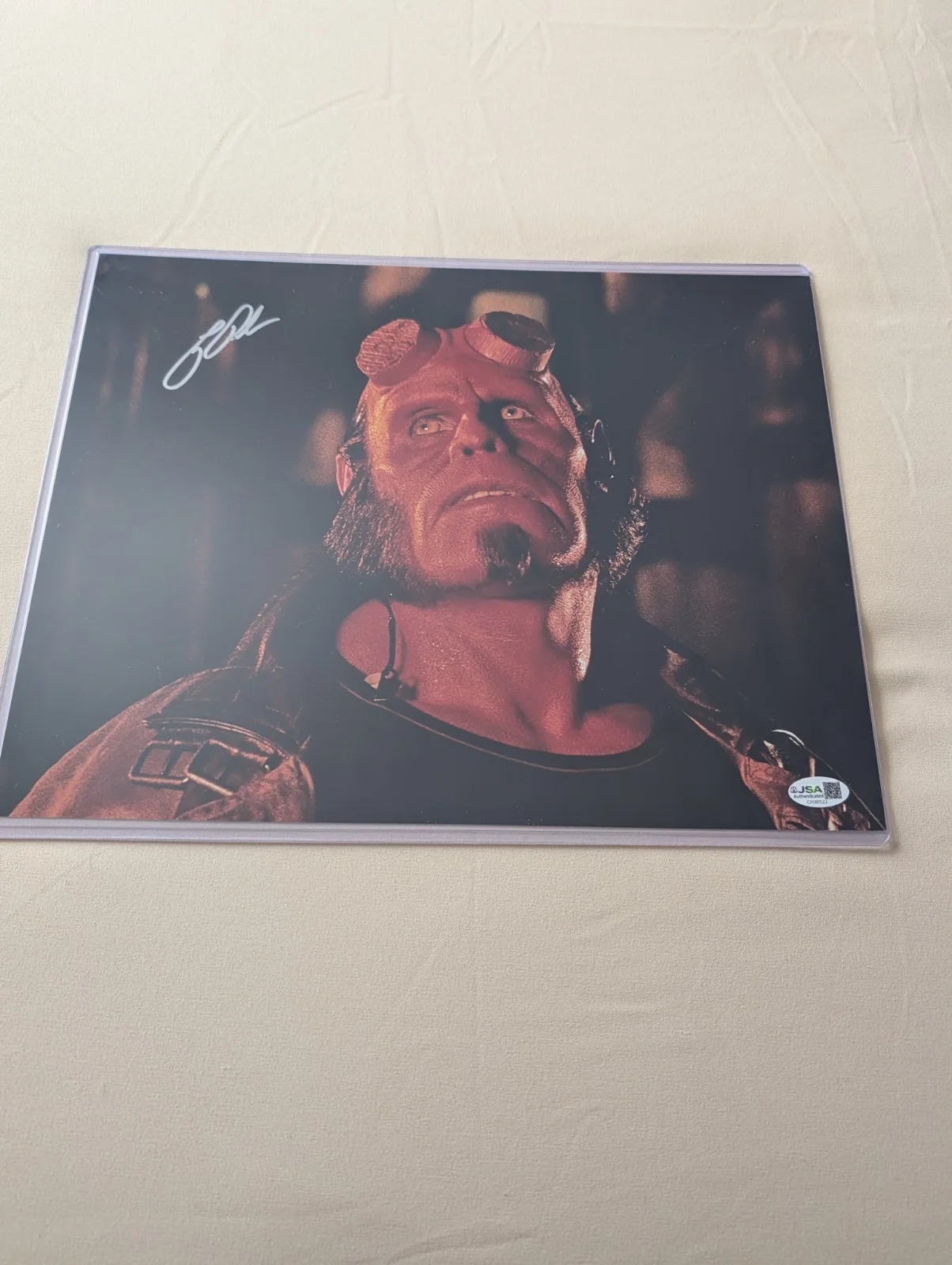 RON PERLMAN — ZOBIE FRIGHT RON PERLMAN "HELLBOY" HAND SIGNED PHOTO JSA 11 X 14