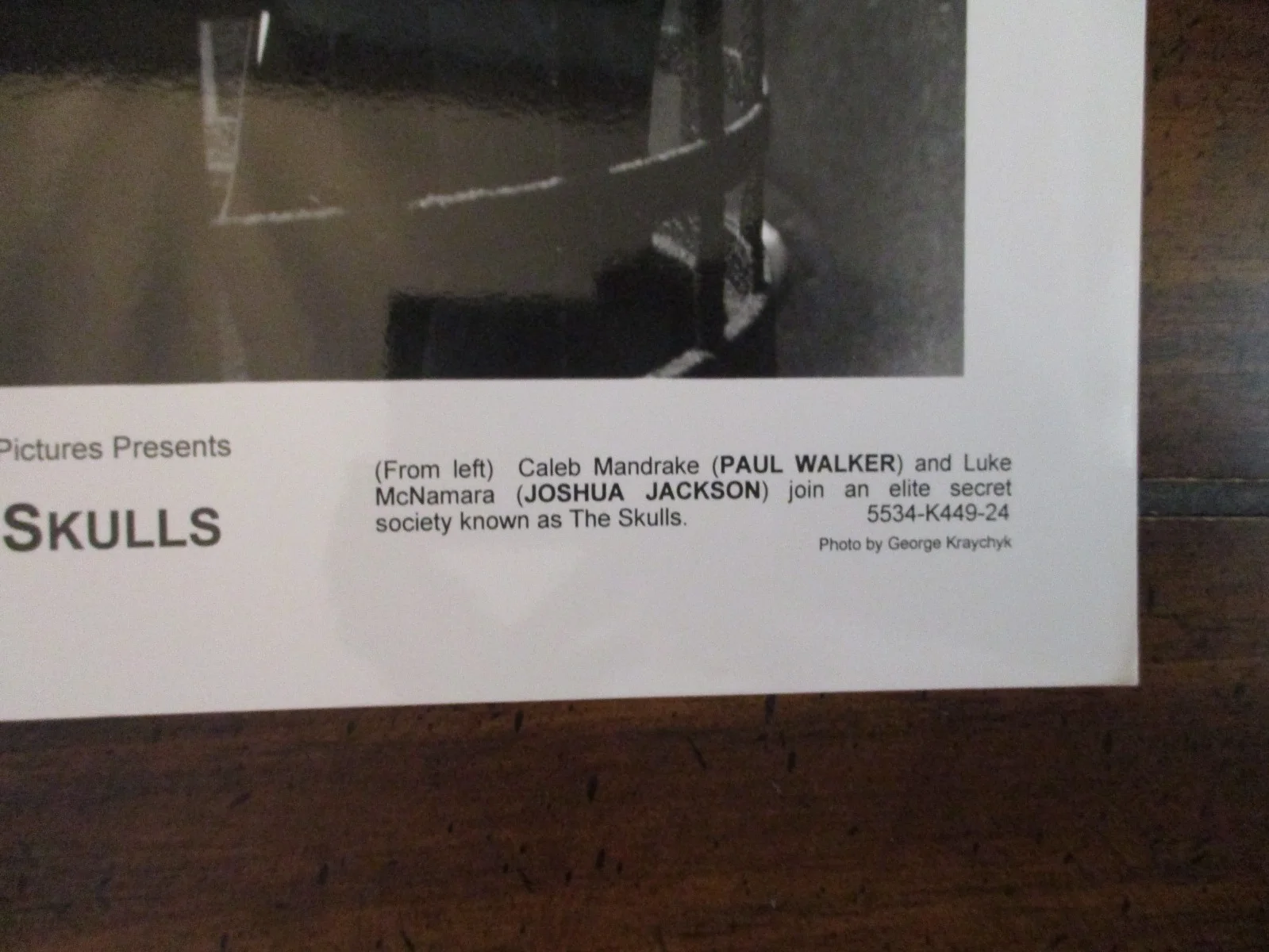 Paul Walker/Joshua Jackson ("THE SKULLS) 2000 10 x 8 Black and White Photo, изображение 2