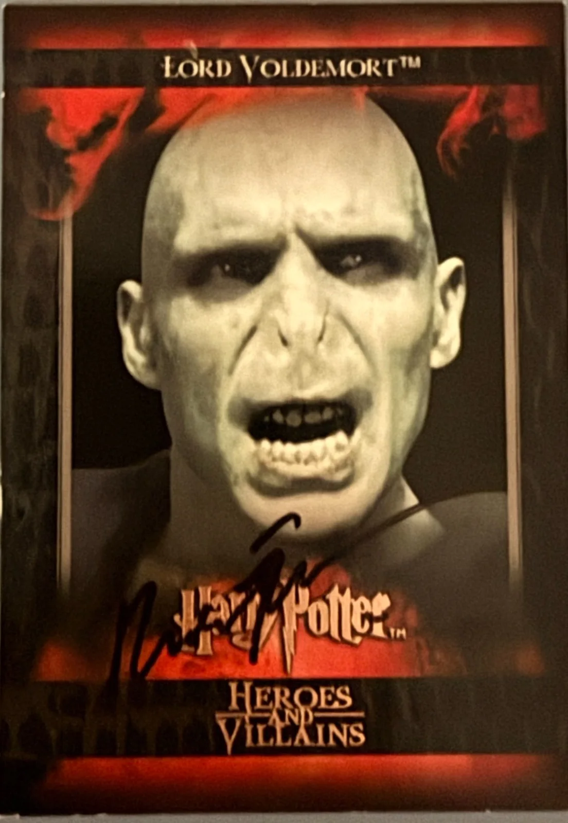 RALPH FIENNES — Ralph Fiennes Signed• Harry Potter:Heroes & Villains #30• Lord Voldemort• w/ COA