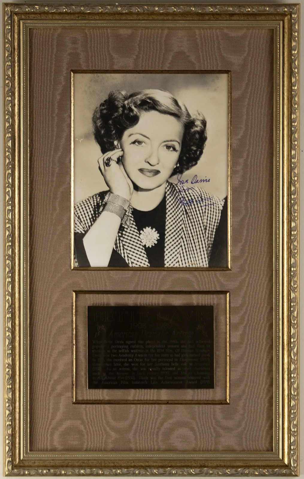 Bette Davis — BETTE DAVIS - AUTOGRAPHED SIGNED PHOTOGRAPH