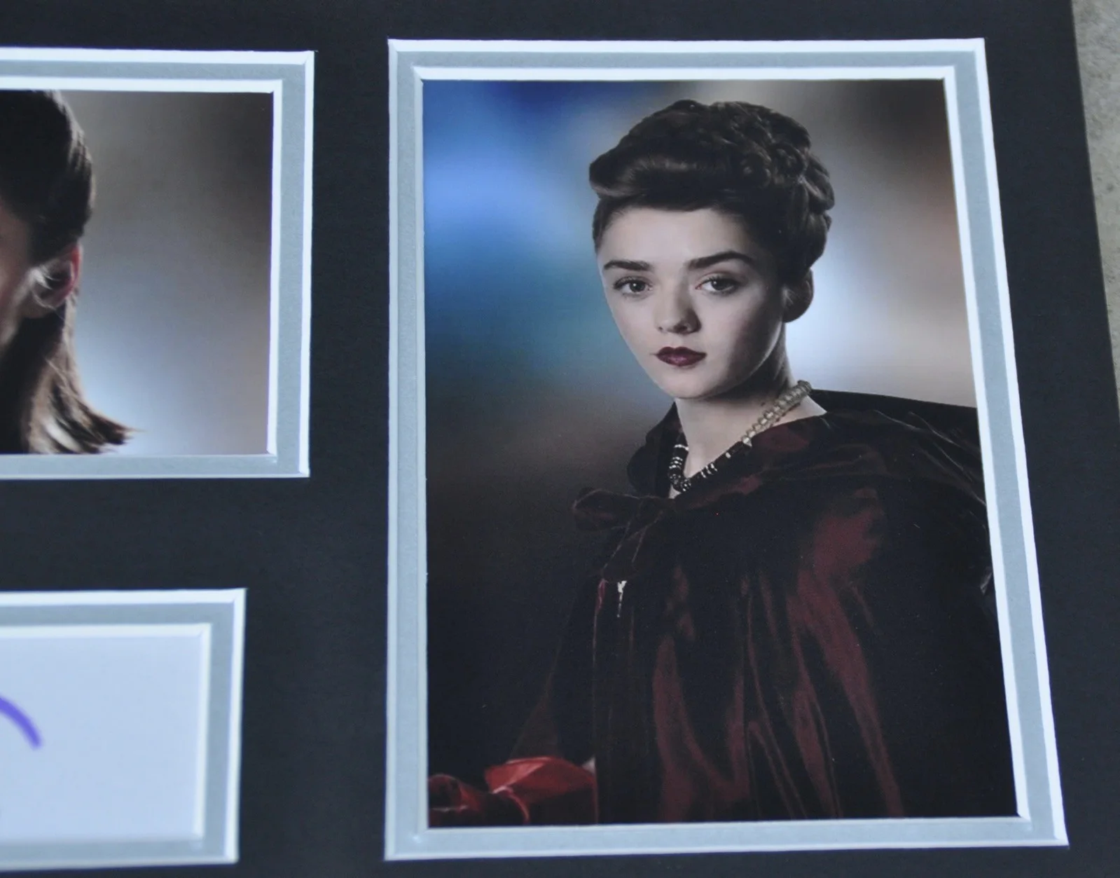 Maisie Williams Signed 16” x 8” Presentation Doctor Who Game Of Thrones With COA, изображение 3