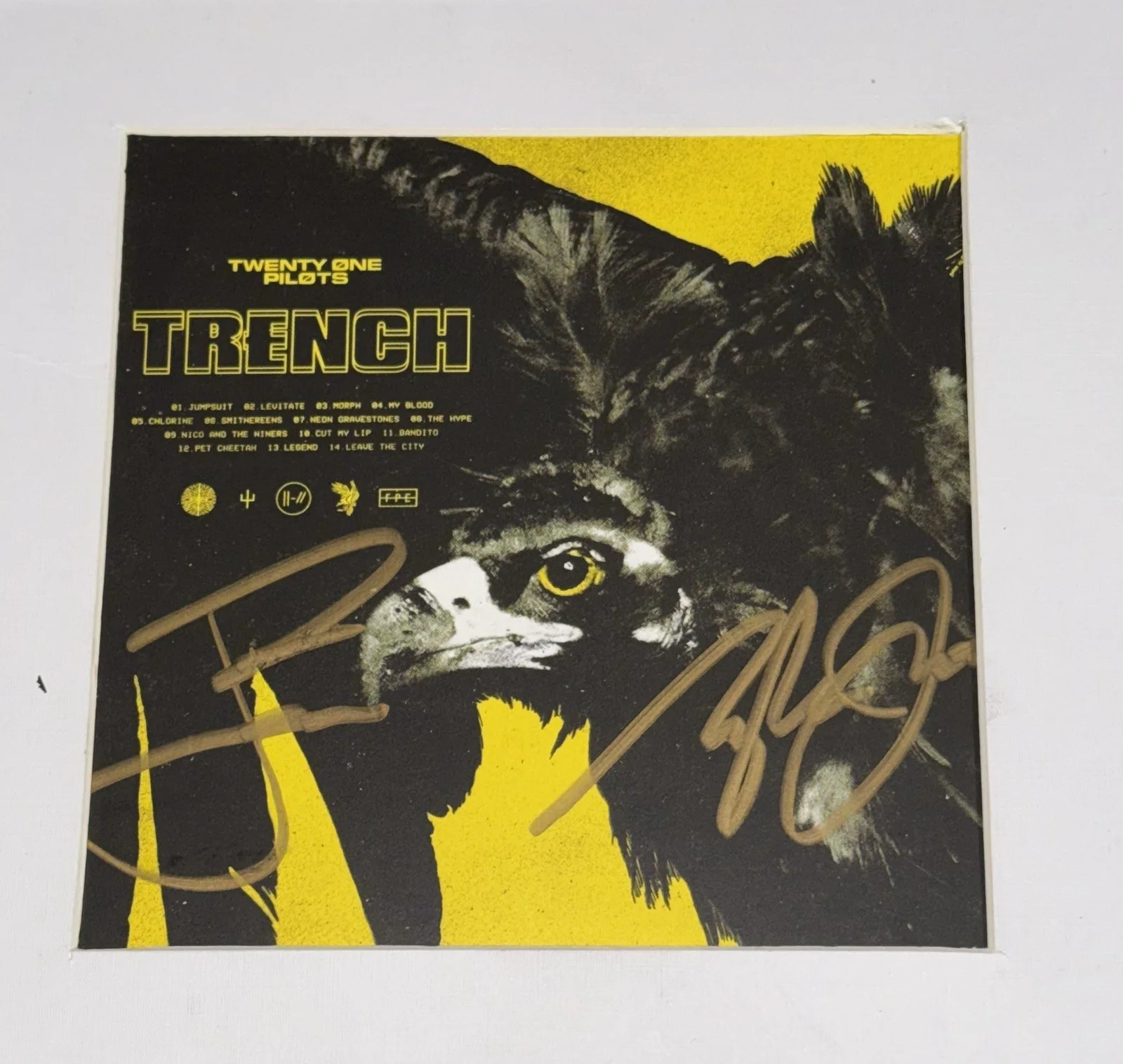 Twenty One Pilots Signed Autograph Trench CD Framed Josh Dun Tyler Joseph COA, изображение 3