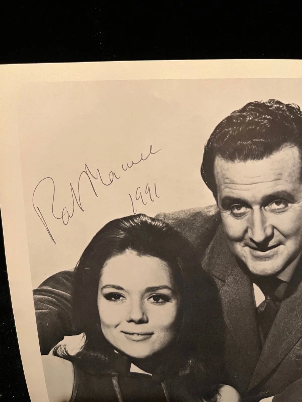 Patrick MacNee Signed Autographed 8x10 Black and White Photo w COA The Avengers, изображение 2