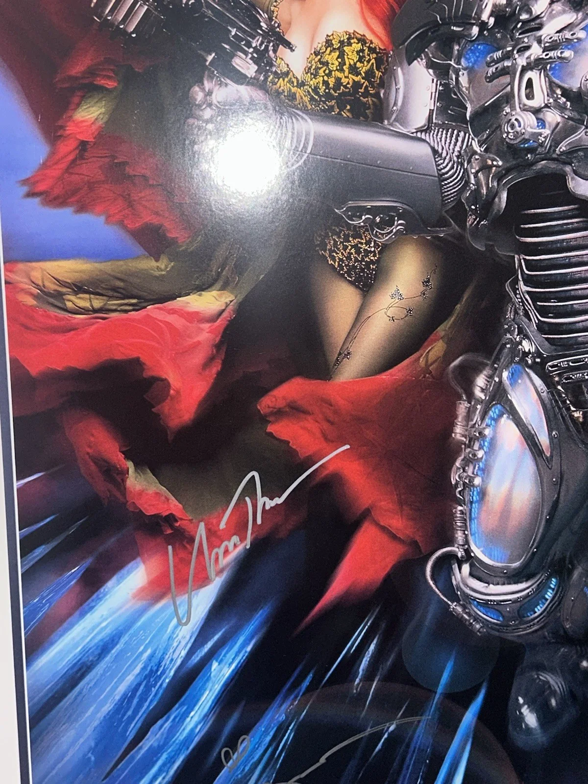 Arnold Schwarzenegger — Batman and Robin Original 27X40 Poster Signed By Arnold Schwarzenegger +2, image 3