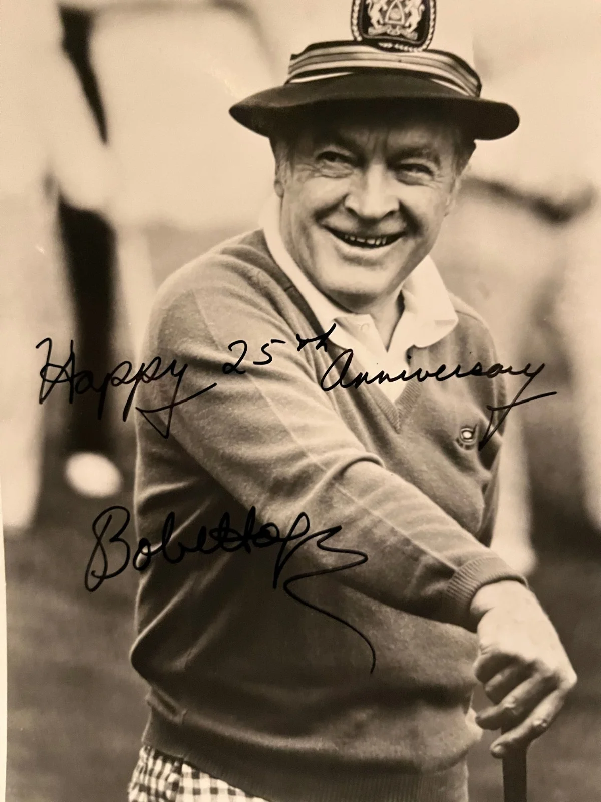 Bob Hope Signed Autographed 8x10 Black and White Photo w COA, изображение 2