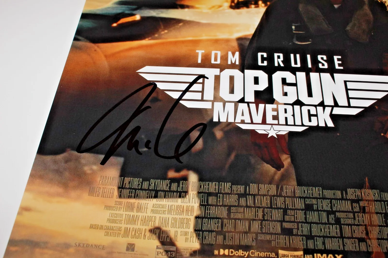 CHRISTOPHER MCQUARRIE SIGNED 'TOP GUN: MAVERICK' 12x18 MOVIE POSTER BECKETT COA, изображение 2