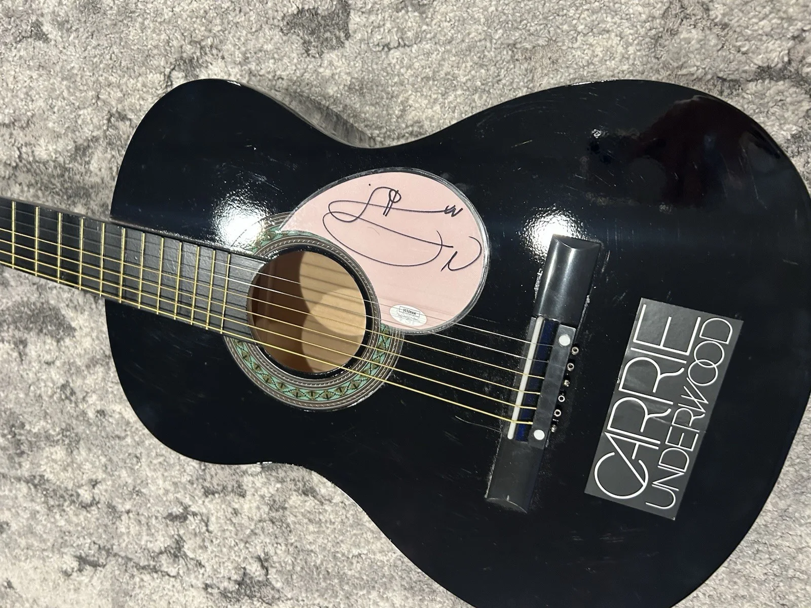 Carrie Underwood Guitar and Portrait Both Autographed and Authentic Signed, image 2