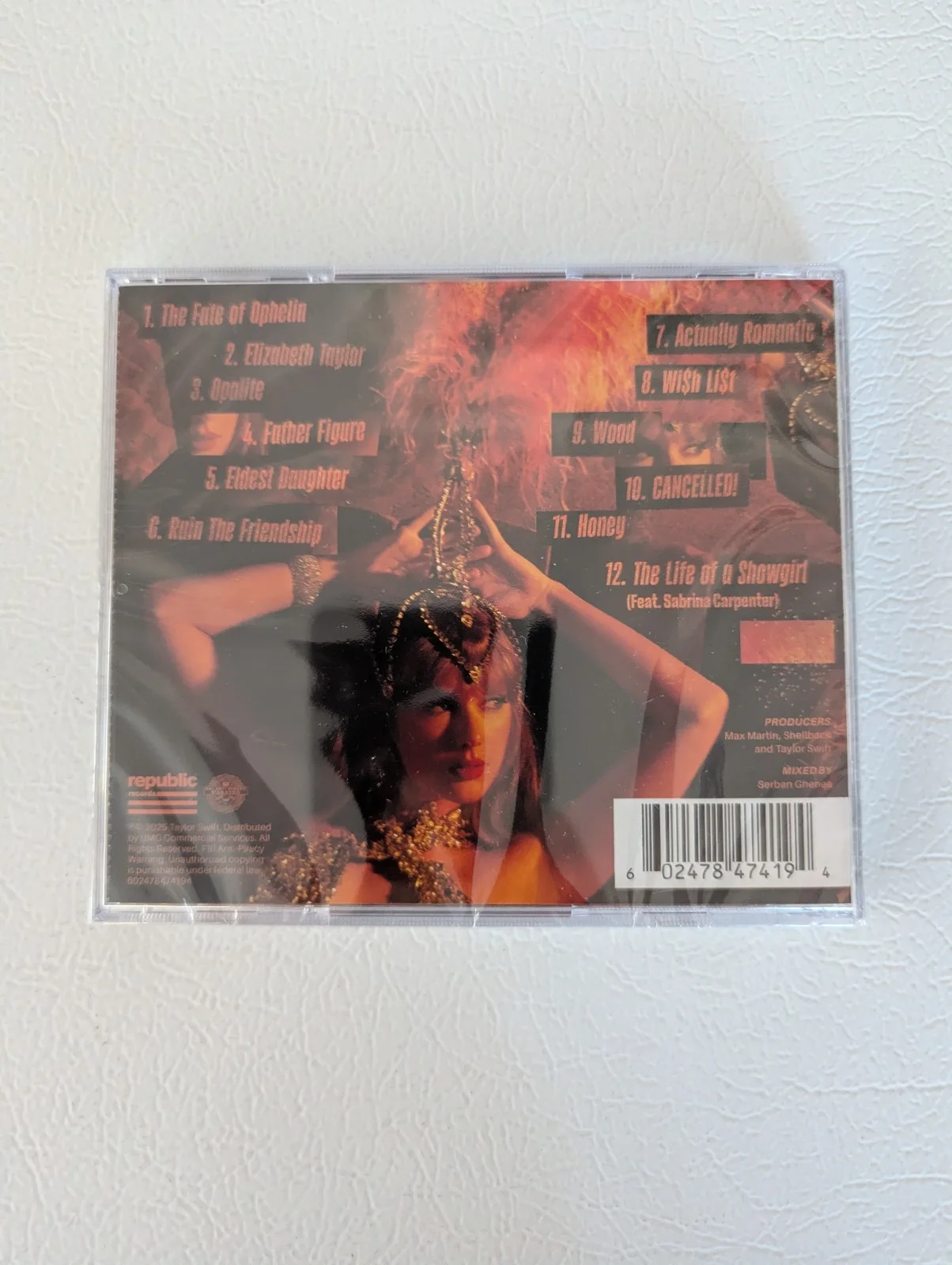 Taylor Swift The Life of a Showgirl CD + Hand Signed Photo 4, изображение 2