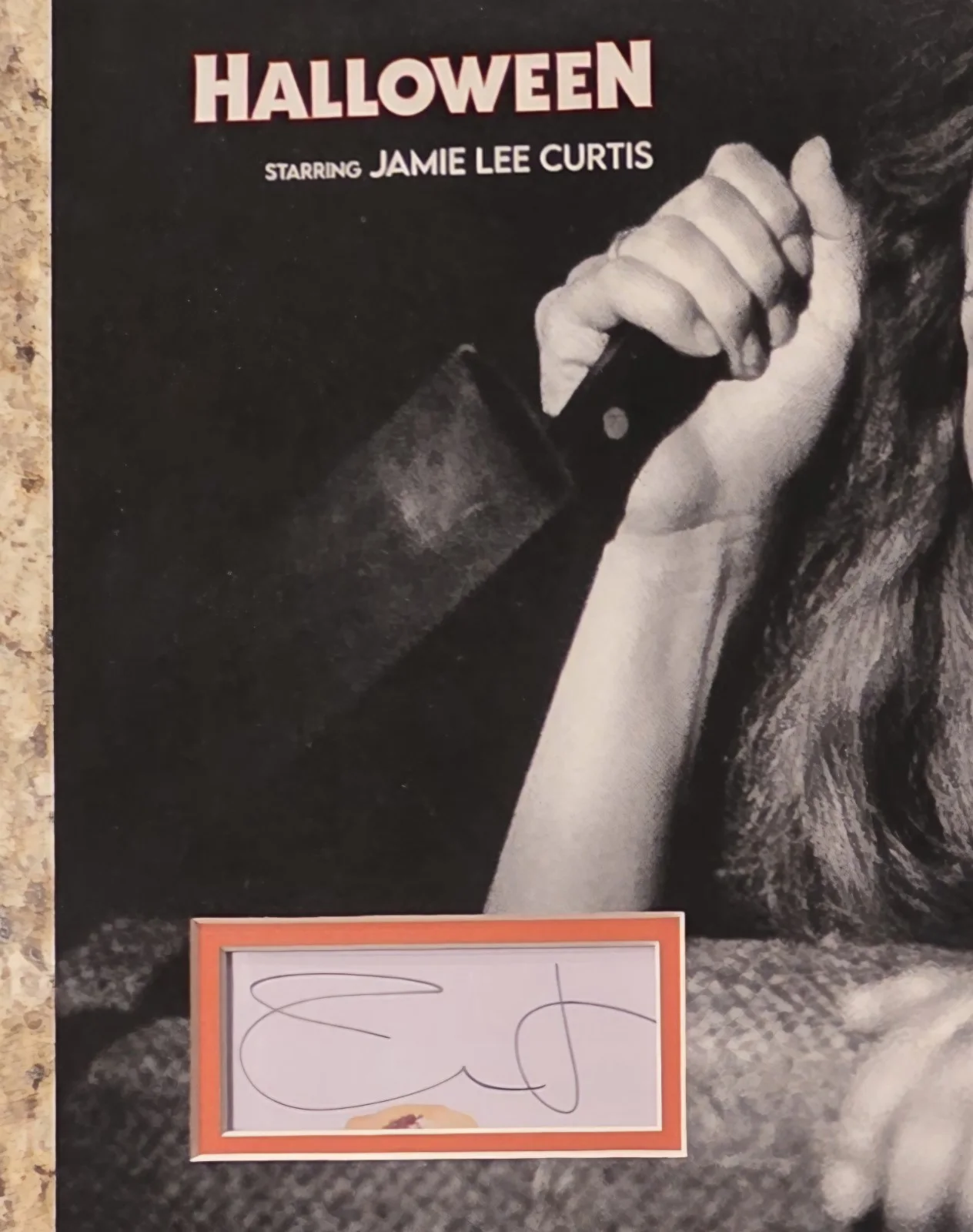 JAMIE LEE CURTIS — JAMIE LEE CURTIS SIGNED Signature AUTOGRAPHED Cut Custom Matte HALLOWEEN 12X16, изображение 2