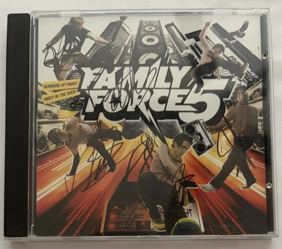 Family Force 5 Business Up Front Party In The Back Signed Autographed CD 2006 VG, изображение 3