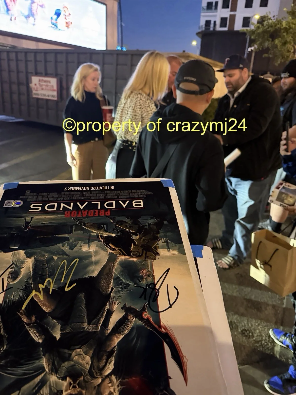 3 Signed Elle Fanning Dan Dimitrius Signed Predator Badlands Autograph SWAU, image 4