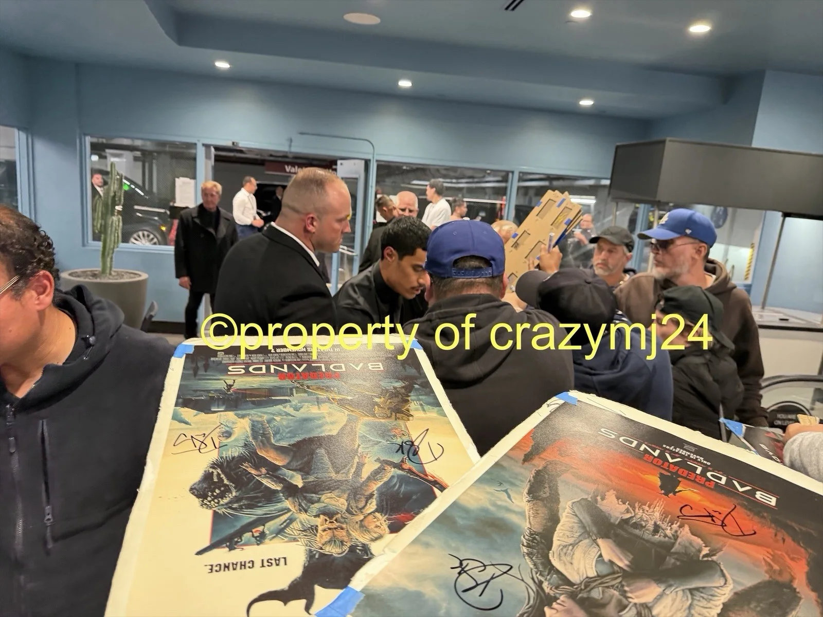 3 Signed Elle Fanning Dan Dimitrius Signed Predator Badlands Autograph SWAU, image 5