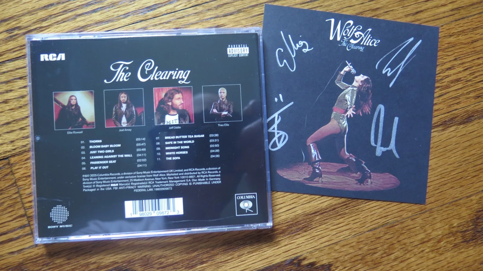 SIGNED by Wolf Alice (full band) | The Clearing CD | MINT, image 4